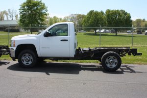 '11 Chevrolet 2500 4WD Cab and chassis 129,389 Miles
